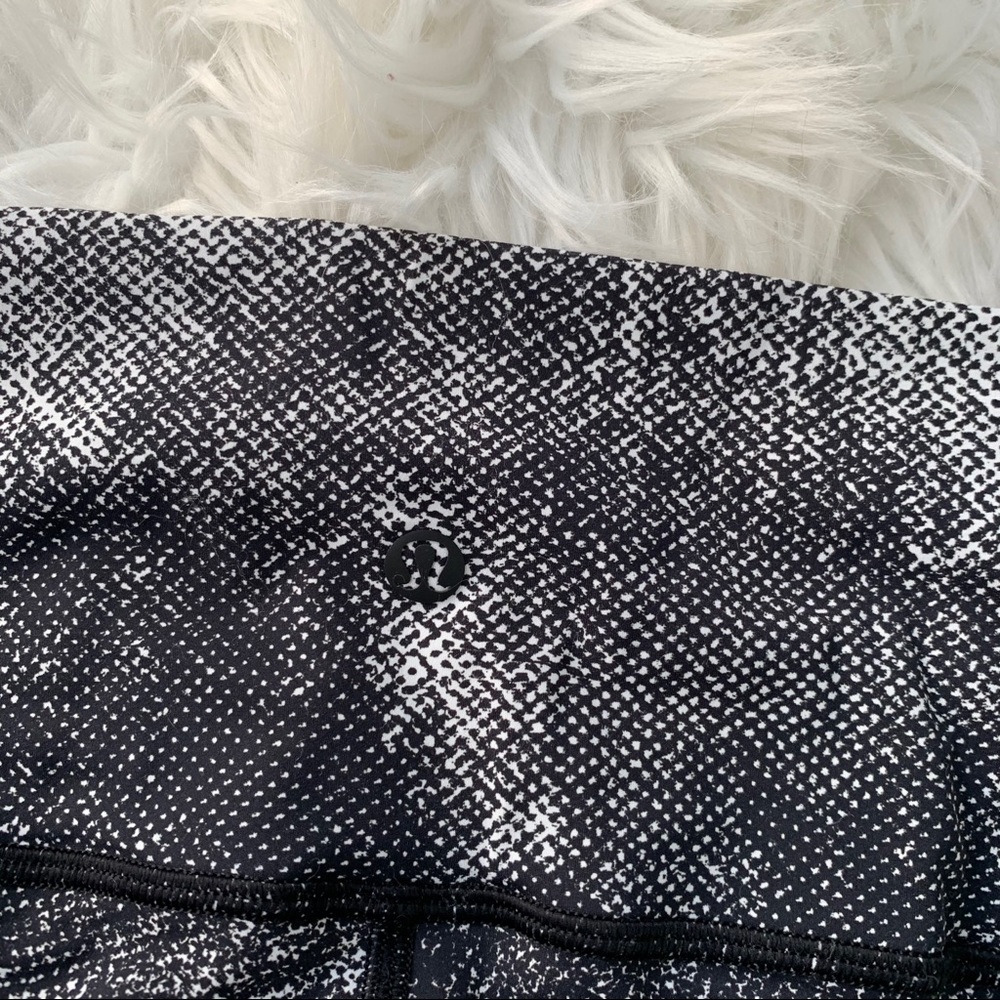 Lululemon Black White Patterned Leggings Size 4 - Picture 2 of 8